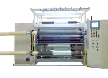 Optinių plėvelių pjaustymas